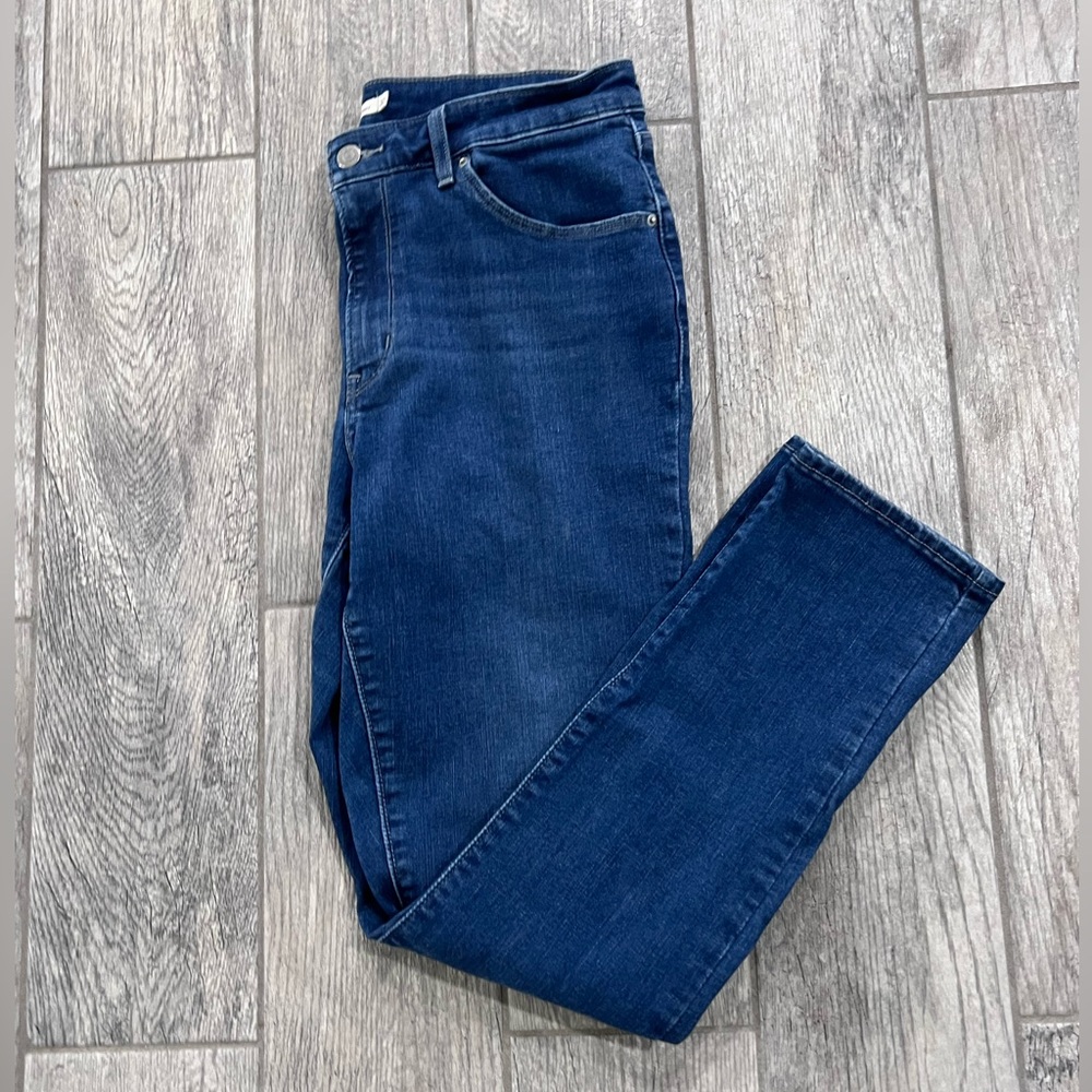 Levi’s Classic Mid Rise Skinny